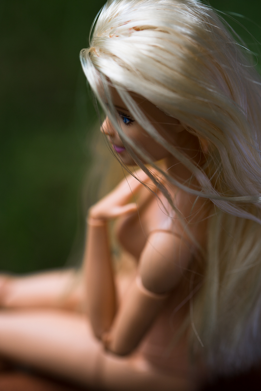 barbie boudoir pose hair