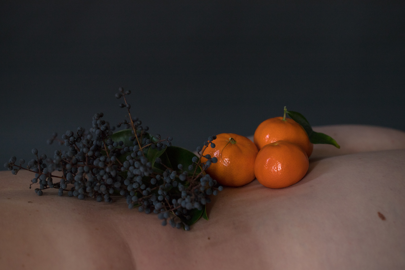 mandarin winter berries nude