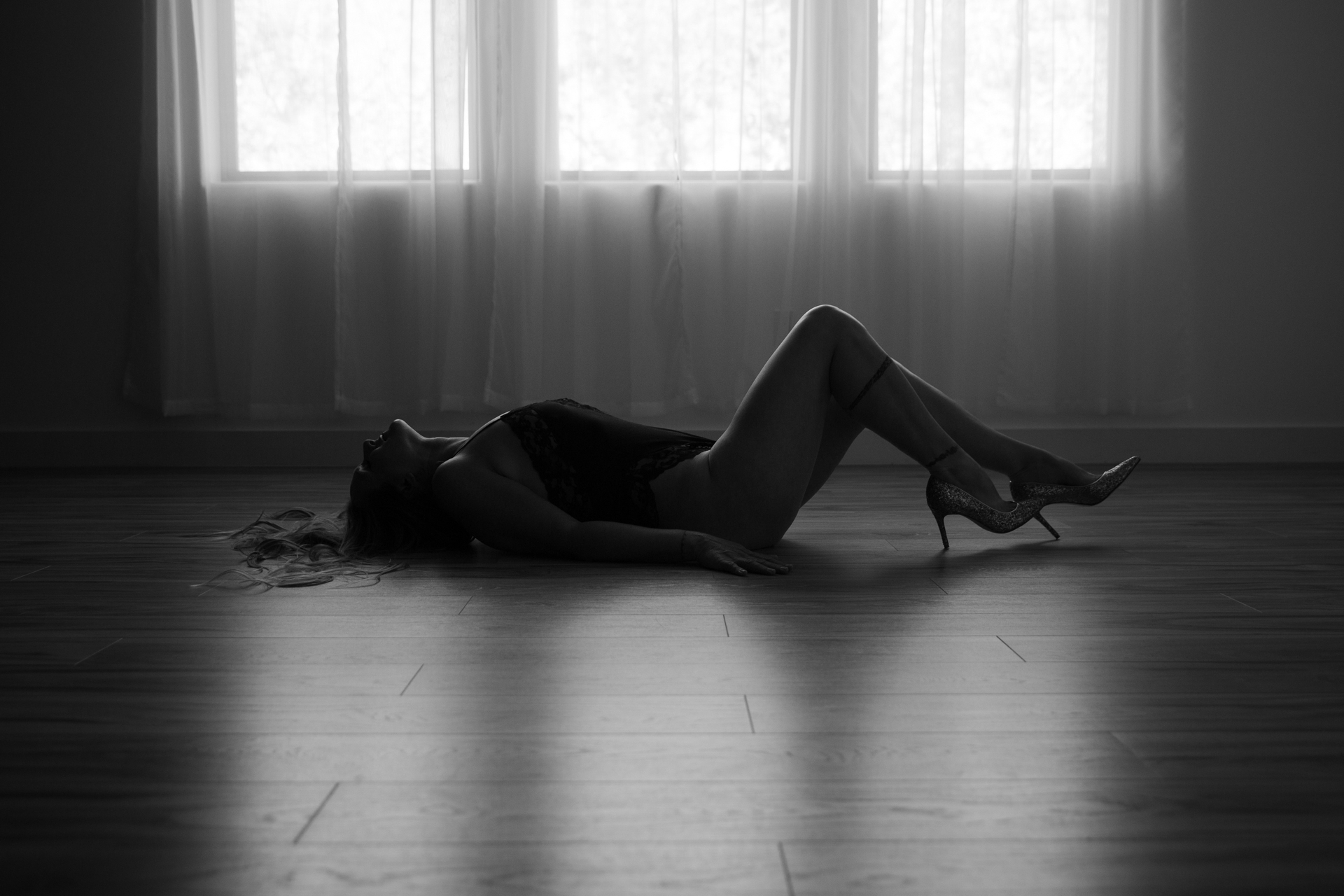 woman boudoir silhouette